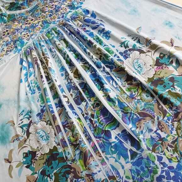 One World Watercolour Embroidered Floral Tunic Top - Picture 6 of 16